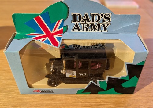 Rare dad army lledo radio - army,