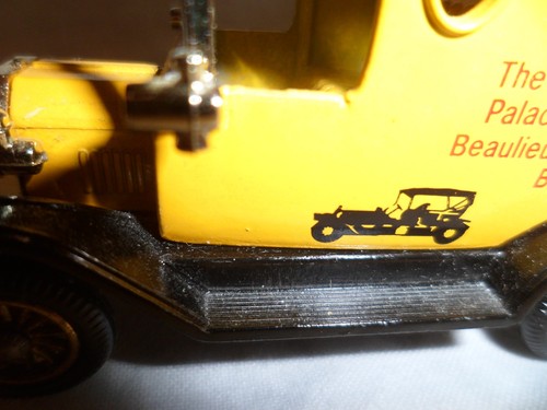 Lledo model ford van - lledo,