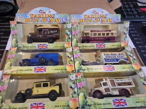 Rare new lledo complete set - new, of